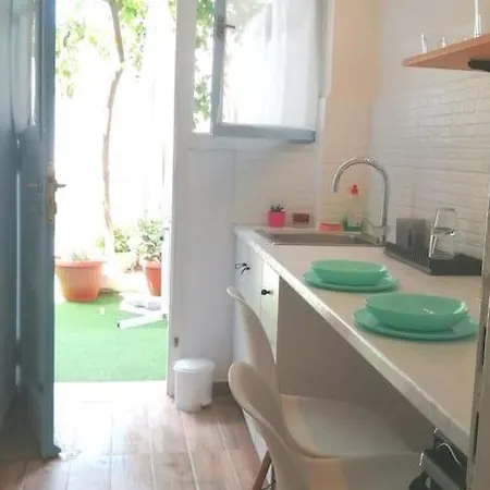 Minimal House With Yard, Metro&downtown Athens