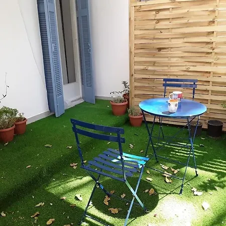 Apartment Minimal House With Yard, Metro&downtown *